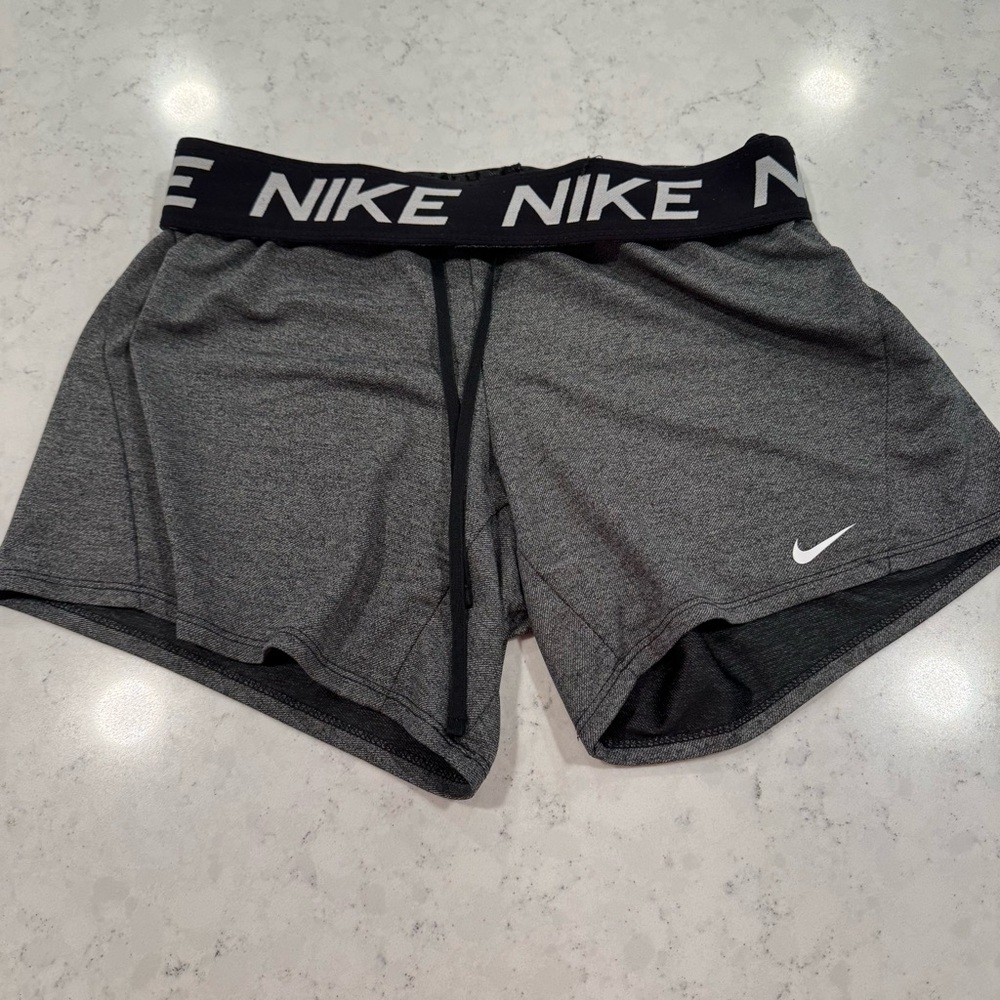Nike Dri-Fit Women's Small Heathered Gray Charcoal Elastic Tie Waist 5" Inseam